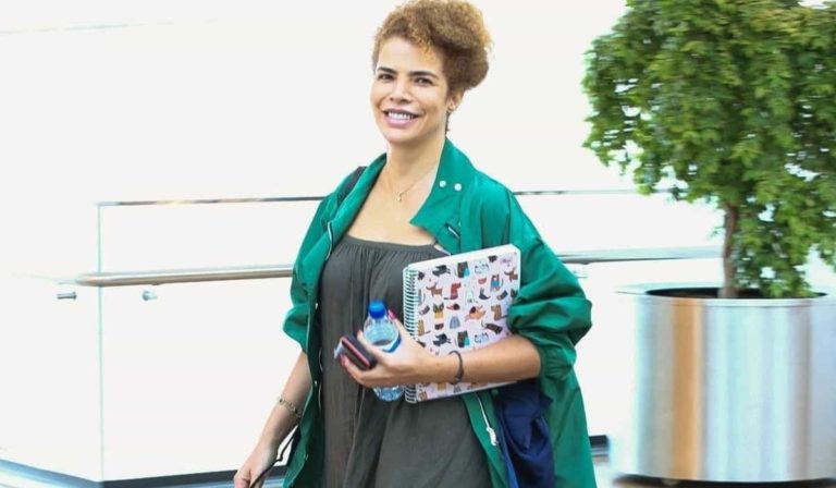 Vanessa Da Mata Flagrada Curtindo Passeio Em Shopping Do Rj