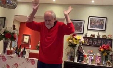 Bora dançar? Ary Fontoura aparece em divertidíssimo vídeo dançando e cantando