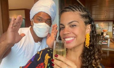 Carlinhos Brown e sua filha, Clara Buarque, celebram o aniversário juntos