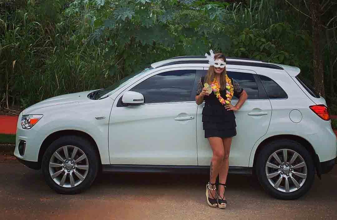 Ex-namorada de Bárbara Labres e atual Kevinho, dá carro de R$ 126 mil para a mãe. Foto: Reprodução Instagram
