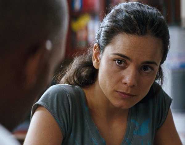 Alice Braga em 'Eu Sou a Lenda' (Foto: Reprodução/Divulgação/Warner Bros)