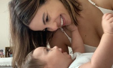 Sthefany Brito celebra os 6 meses do filho com texto emocionante: "Passaria por tudo de novo"