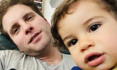 Thiago Fragoso compartilha os primeiros passinhos do filho: "Momento de agradecer"