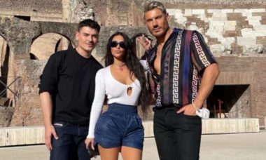 Solteira, Kim Kardashian curte viagem para Roma com dois amigos