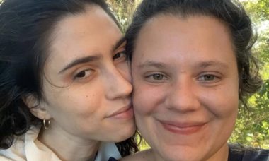 Olivia Torres se derrete pela namorada: "Minh’amor"