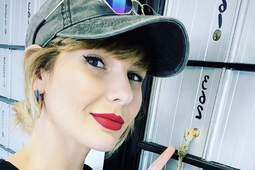 TikToker impressiona web por semelhança com Taylor Swift