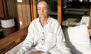 Angélica faz meditação e fala sobre a prática: "A melhor saída é para dentro"