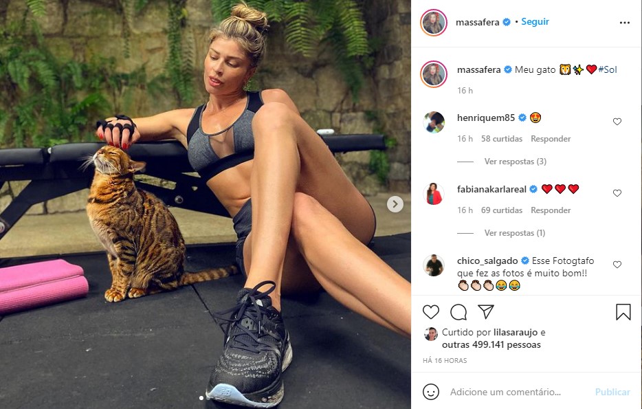 Grazi Massafera encanta fãs com clique pós-treino ao lado de seu gatinho (Foto: Reprodução/Instagram)