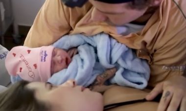 Shantal posta vídeo do parto da filha: "Experiência mais intensa que já vivi"