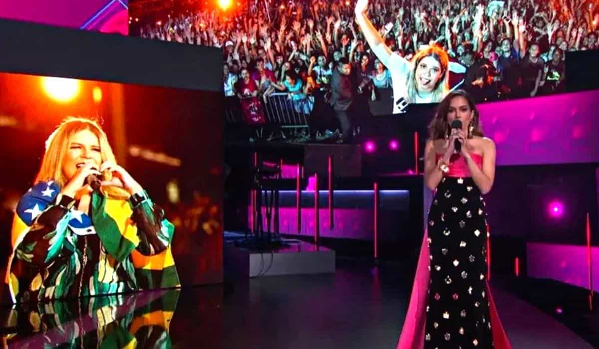 Anitta faz homenagem à Marilia Mendonça durante o Grammy Latino 2021