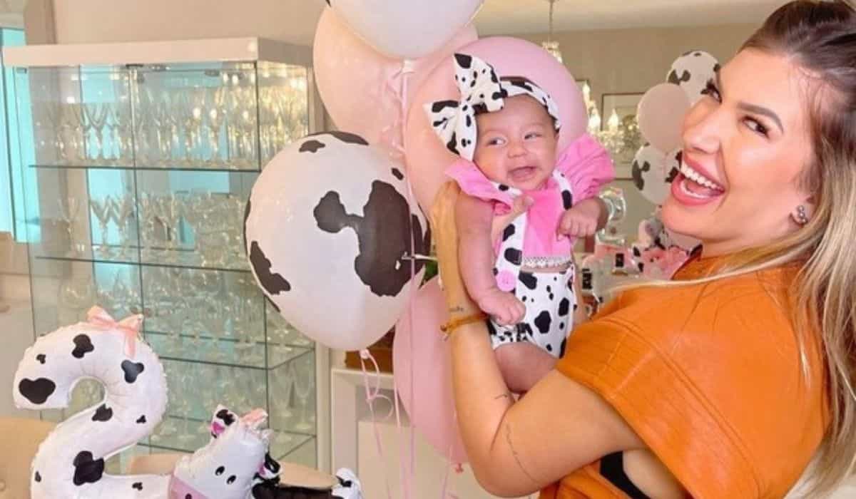 Lorena Improta celebra os 2 meses de vida da filha, Liz: 'minha pequena'