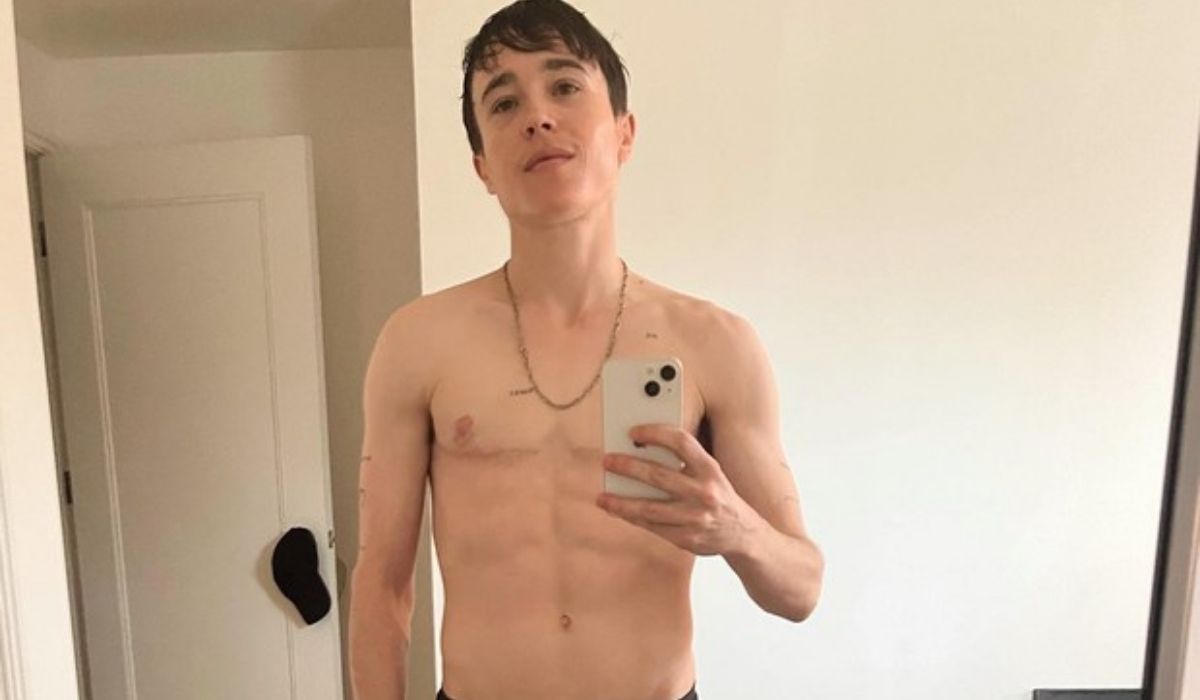 Elliot Page recebe elogios após posar sem camisa em frente ao espelho