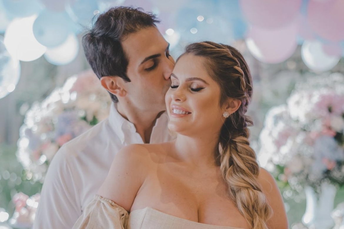 Bárbara Evans anuncia que está grávida de uma menina: "Vem Ayla"