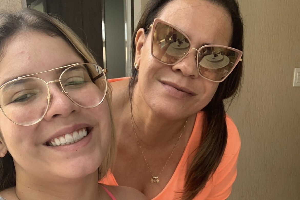 Mãe de Marília Mendonça faz post nas redes após morte da cantora