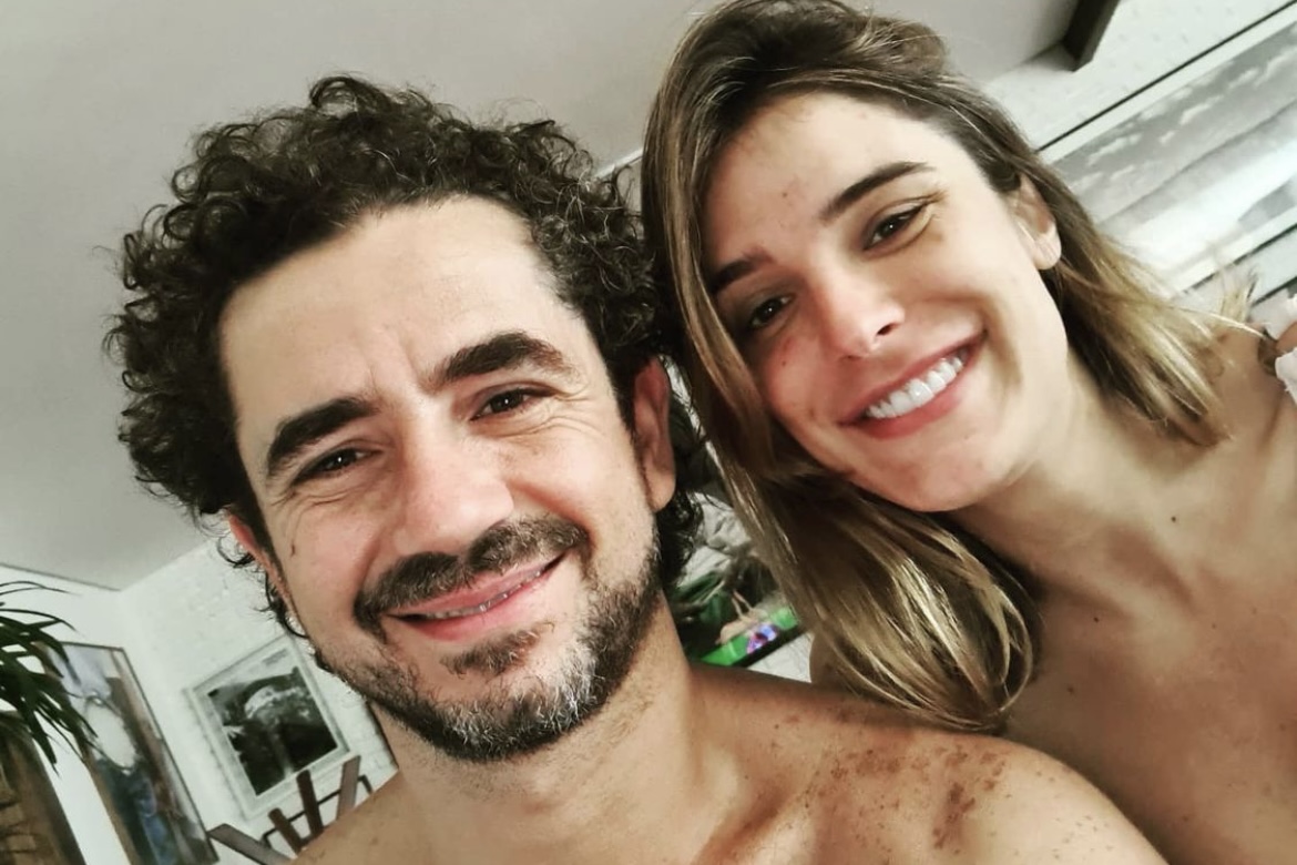 Felipe Andreoli celebra 10 anos de casamento com Rafa Brites