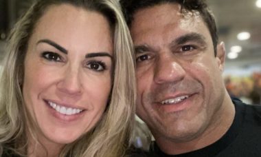 Joana Prado celebra aniversário de casamento com Vitor Belfort