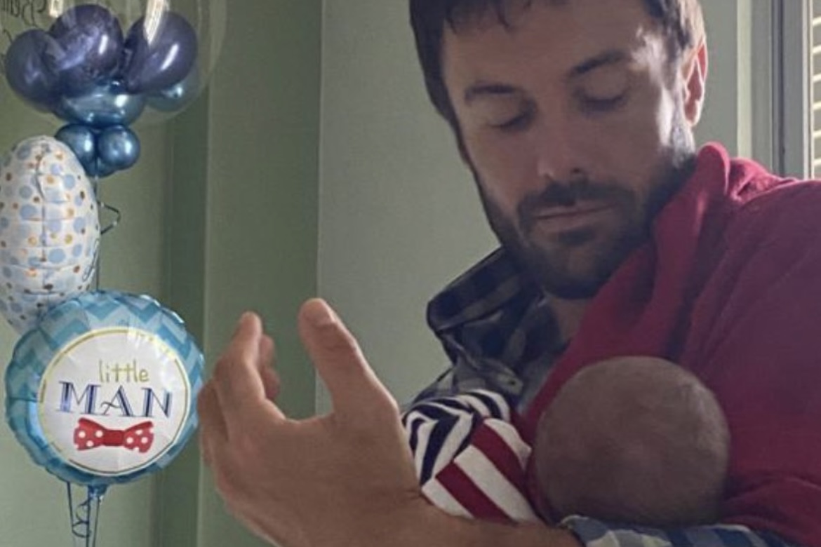 Kayky Brito anuncia nascimento do primeiro filho: "Amor maior"