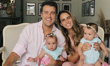 Marcella Fogaça e Joaquim Lopes comemoram 9 meses das filhas gêmeas
