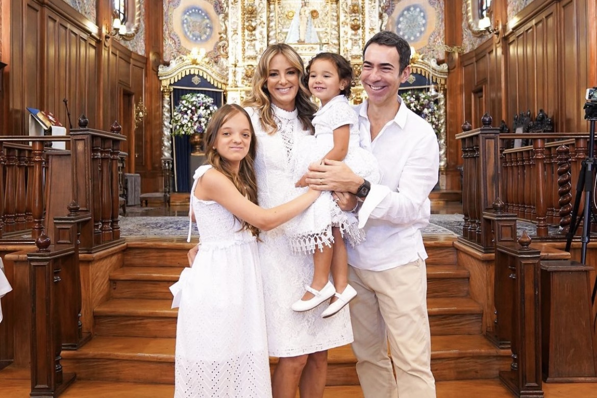 Ticiane Pinheiro e César Tralli batizam a filha: "Dia muito especial"