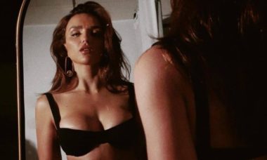 Rafa Kalimann encanta ao posar de lingerie preta em ensaio sensual