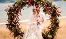 Jackeline Petkovic e Bruno Araújo casam no litoral de São Paulo