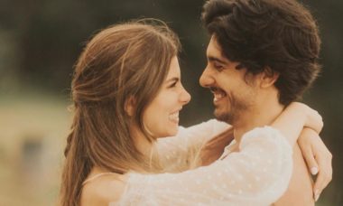 Bruna Hamú anuncia noivado com Leonardo Feltrim: "Melhores amigos para sempre"