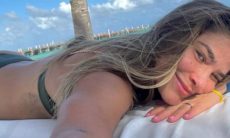 Priscila Fantin posa em praia durante viagem ao México: 'dias de glória'