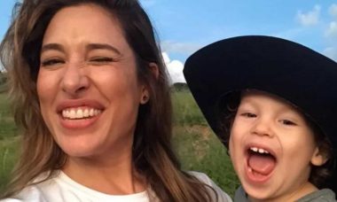 Giselle Itié posta cliques divertidos com o filho: 'a gente é um time'