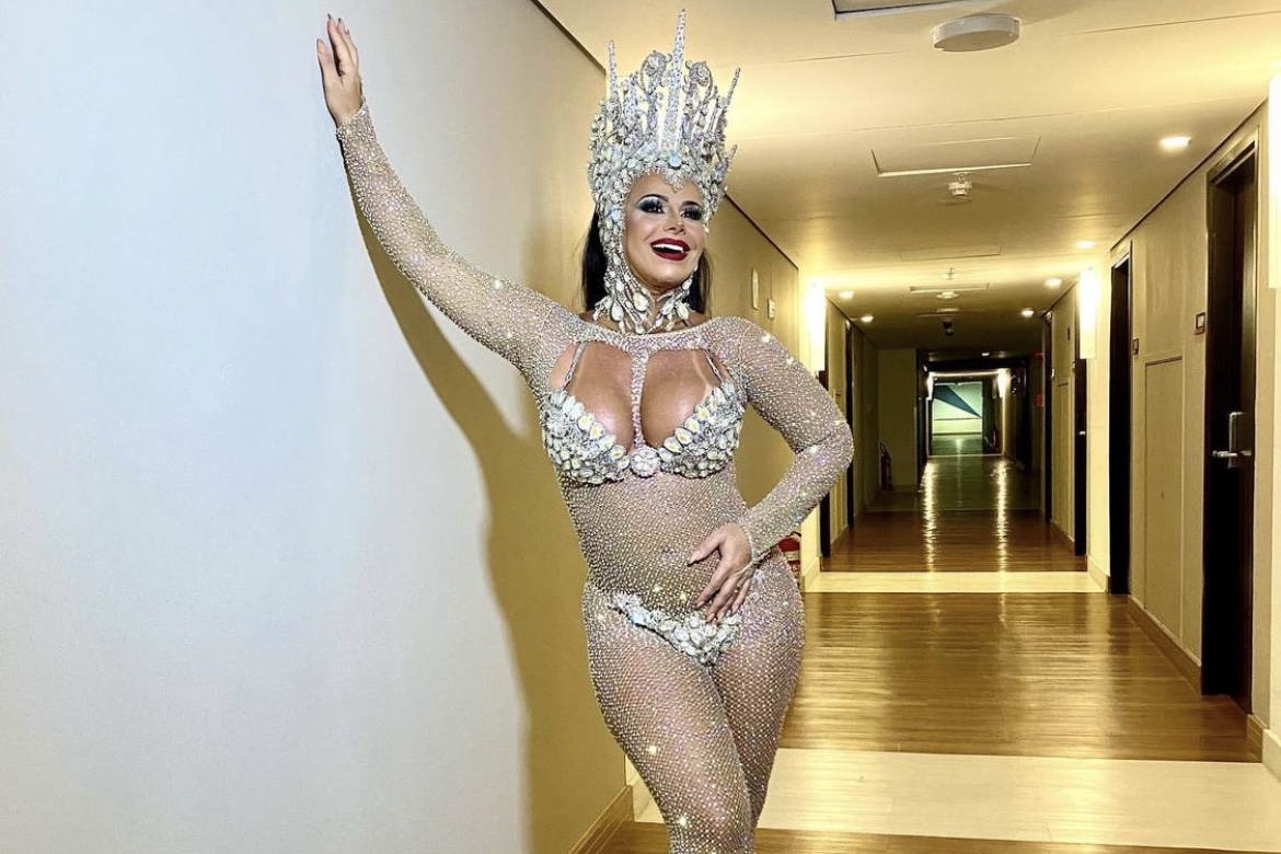 Grávida, Viviane Araújo exibe nova silhueta em look de Carnaval