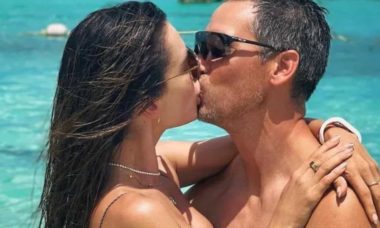 Alessandra Ambrosio curte viagem à Bahamas com namorado: 'apaixona'
