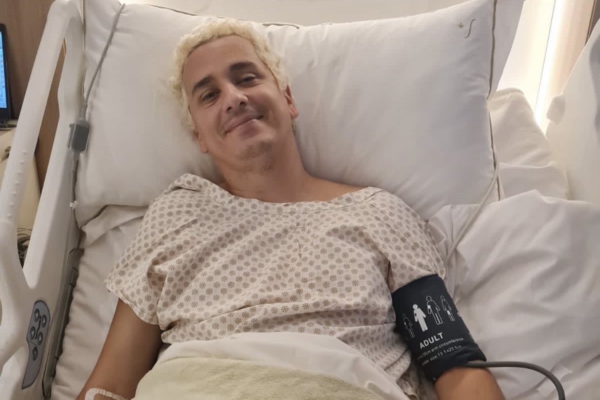 Rafael Portugal passa por cirurgia e tranquiliza fãs: "Estou bem"