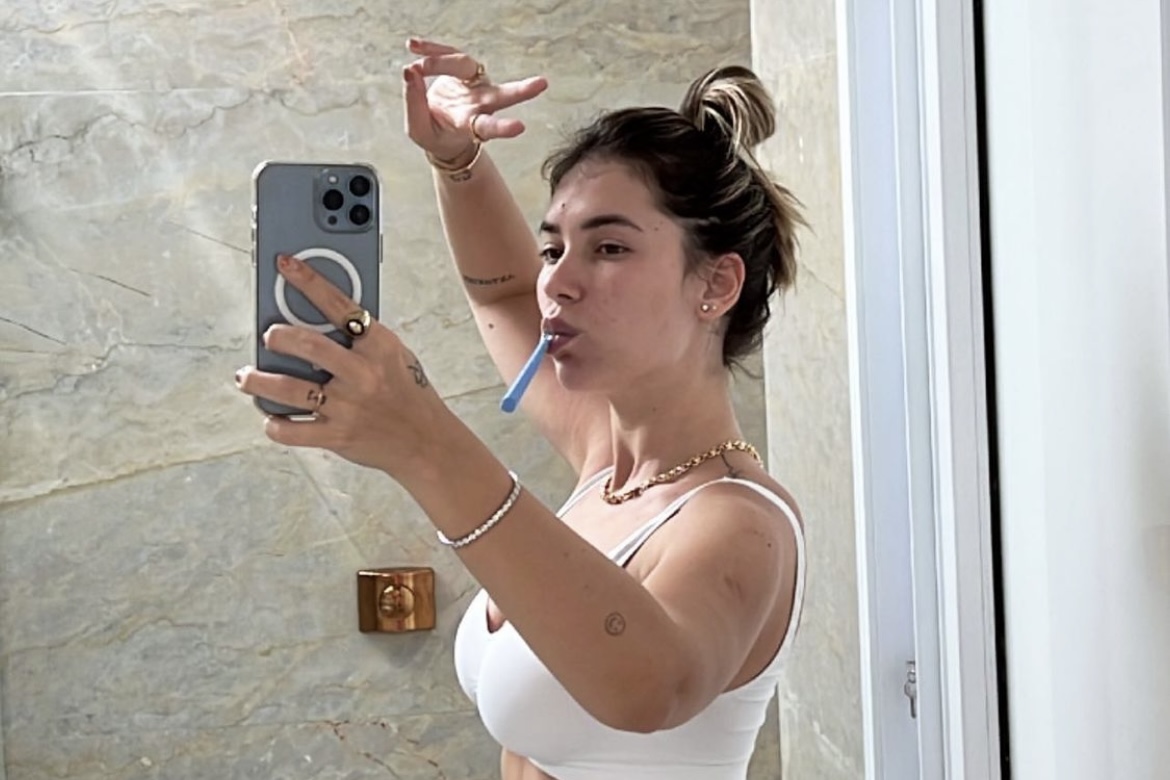 Virginia Fonseca mostra barriga de 3 meses de gravidez em selfie