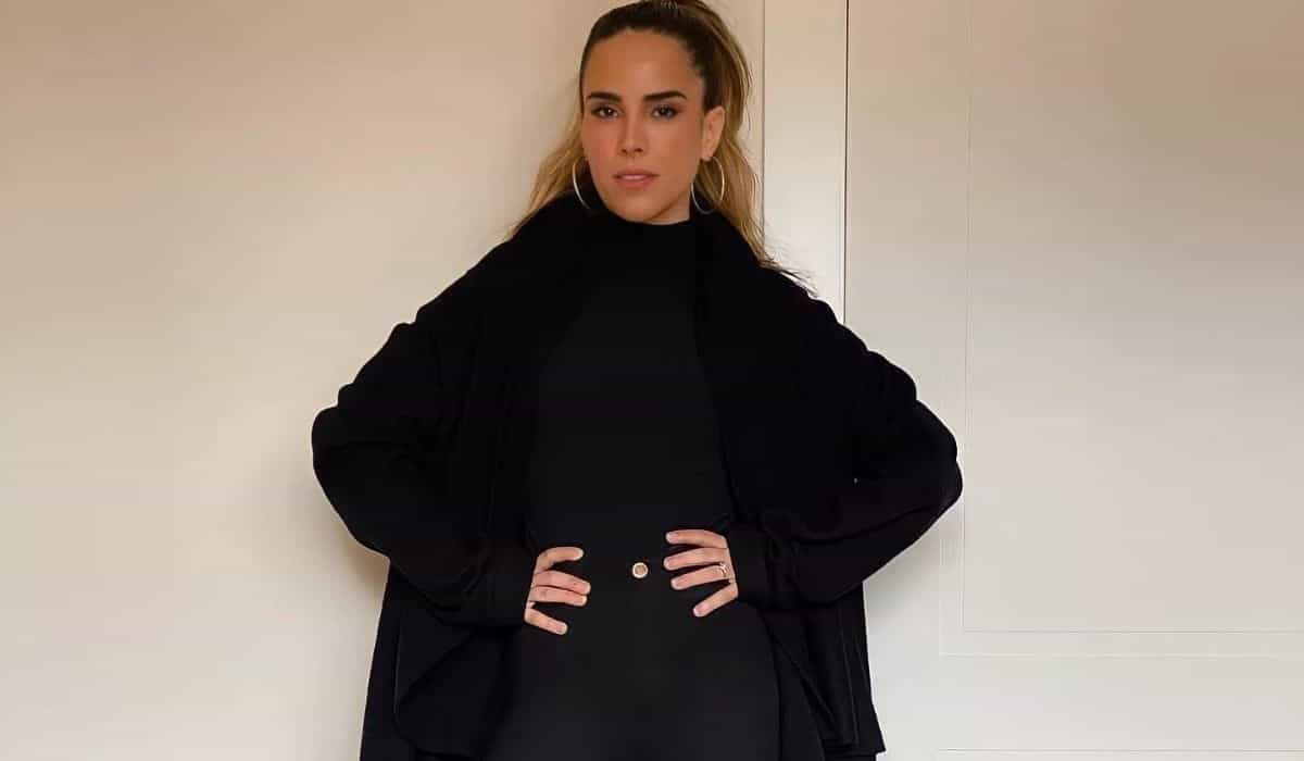 Wanessa Camargo encanta ao posar com look todo preto: 'pensa no frio'