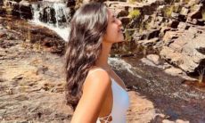 Yanna Lavigne curte cachoeiras em viagem pela Chapada dos Veadeiros