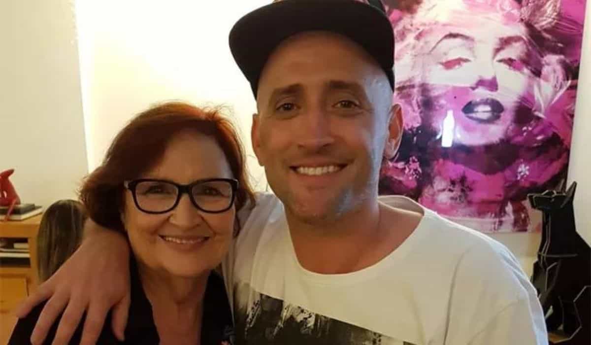 Mãe de Paulo Gustavo sobre 1 ano da morte do filho: 'muitas saudades'