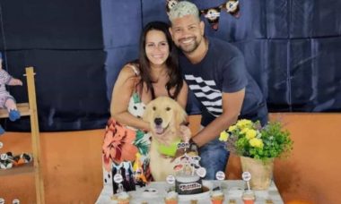 Viviane Araújo celebra 1 aninho de seu cachorro Dom com festinha