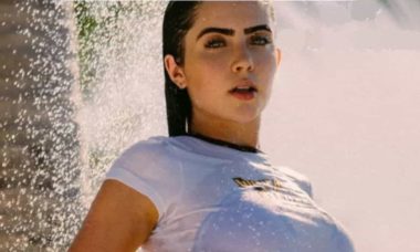 De biquíni, Jade Picon surge molhada e revela que prefere calor (Foto: Reprodução/Instagram)