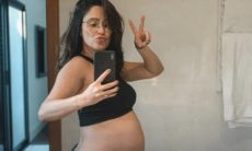 Fernanda Vasconcellos mostra barrigão de gravidez: "Em exibição"