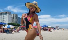 Juliana Paes curte dia de sol em praia do Rio de Janeiro