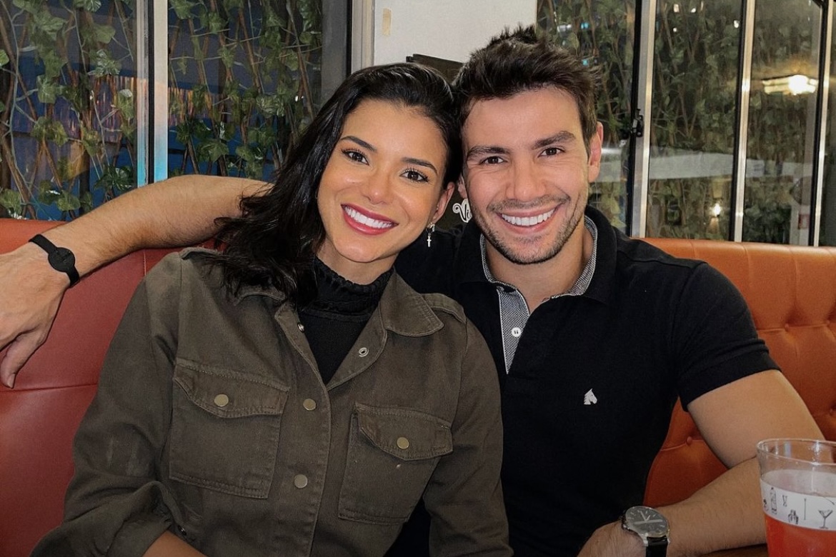 Jakelyne Oliveira e Mariano fazem festa para celebrar os 3 meses de namoro