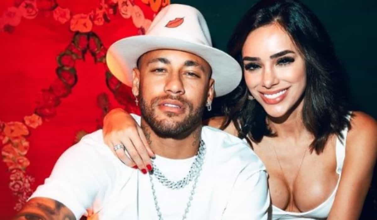 Neymar nega ter traído a namorada, Bruna Biancardi: 'fake news'