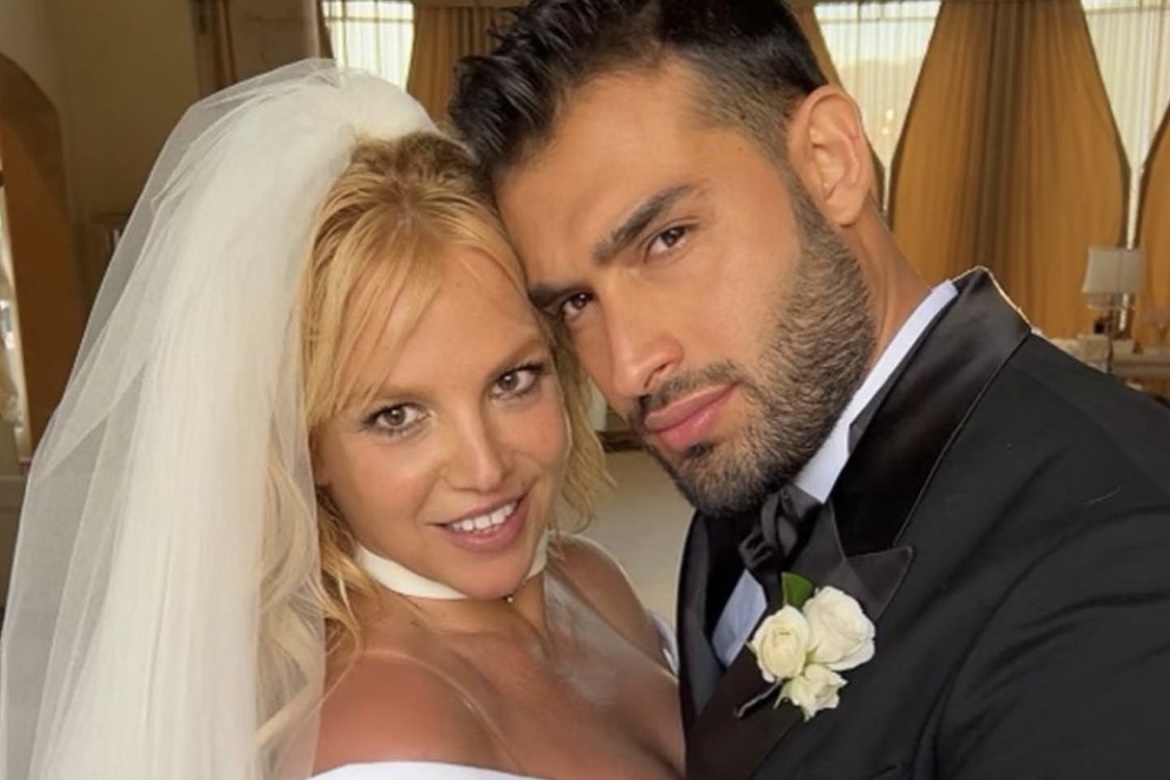 Marido de Britney Spears fala sobre vida após casamento: "Surreal"