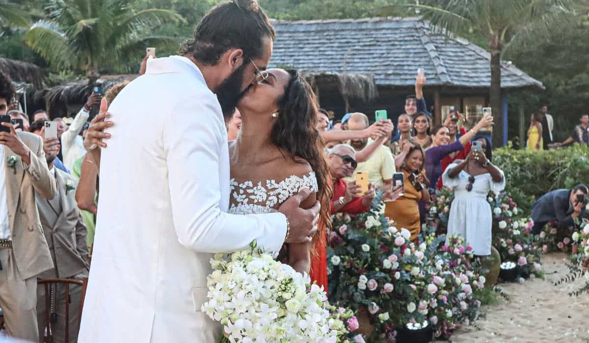 Lais Ribeiro se casa com Joakim Noah com cerimônia em Trancoso