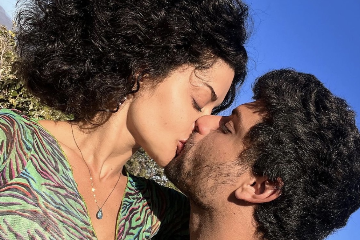 Aline Campos posta beijão em Jesus Luz após assumir namoro