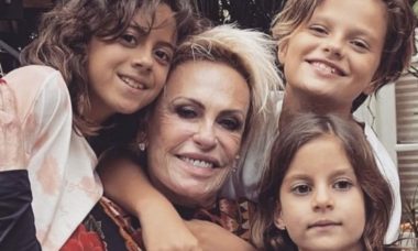 Ana Maria Braga se derrete pelos netos no Dia dos Avós: "Que presente vocês são pra mim"