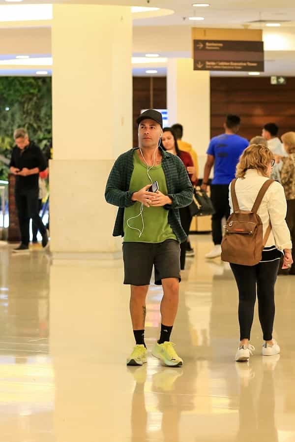 Rodrigo Sant'Anna curte passeio por shopping do Rio (Foto: Reprodução/Instagram)