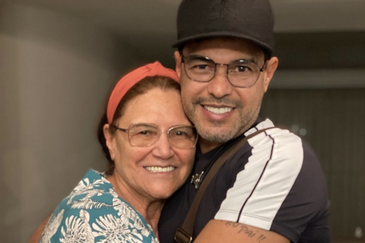 Zezé Di Camargo celebra aniversário da mãe: "Só eu sei o que passou"