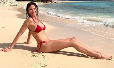 De biquíni vermelho, Luciana Gimenez curte viagem pelo Caribe