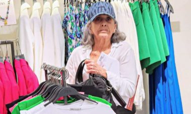 Betty Faria é flagrada fazendo compras em shopping do Rio