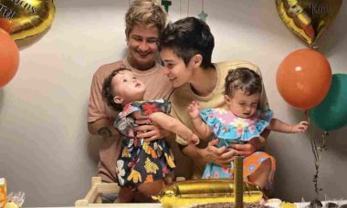 Nanda Costa e Lan Lanh comemoram primeiro aniversário das filhas gêmeas